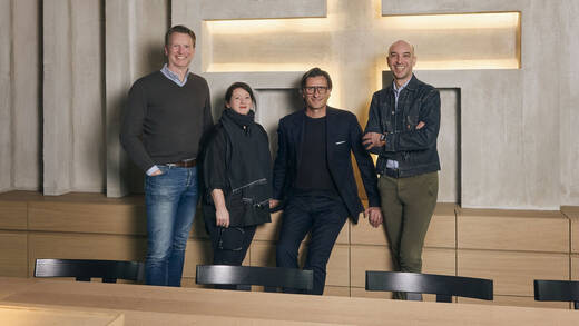 v.l.n.r. Andreas Hilgers (Head of Brand Strategy), Birte Helms (Head of Design), Peter Martin (Gründer & CEO), Gary Scheicher (Executive Director Consulting)
