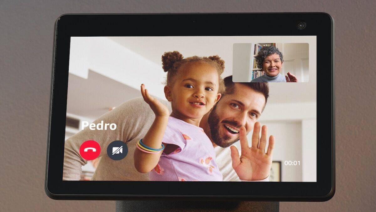 Winke winke von Family and Friends – über den Alexa-Bildschirm klappt's.