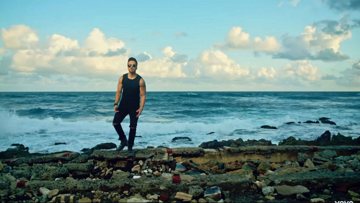 Luis Fonsi im Video zu seinem Hit "Despacito ft. Daddy Yankee".