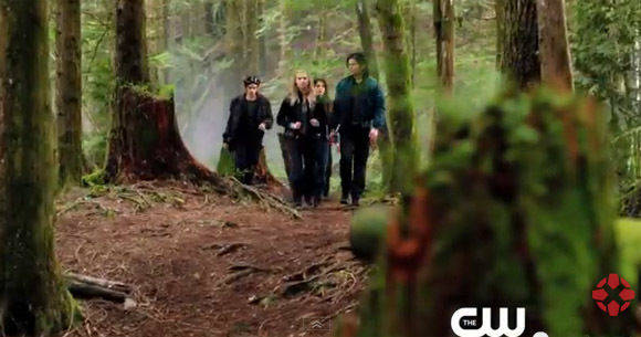 Jugendliche Selbstfindung im Wald: "The 100" (Foto: The CW).