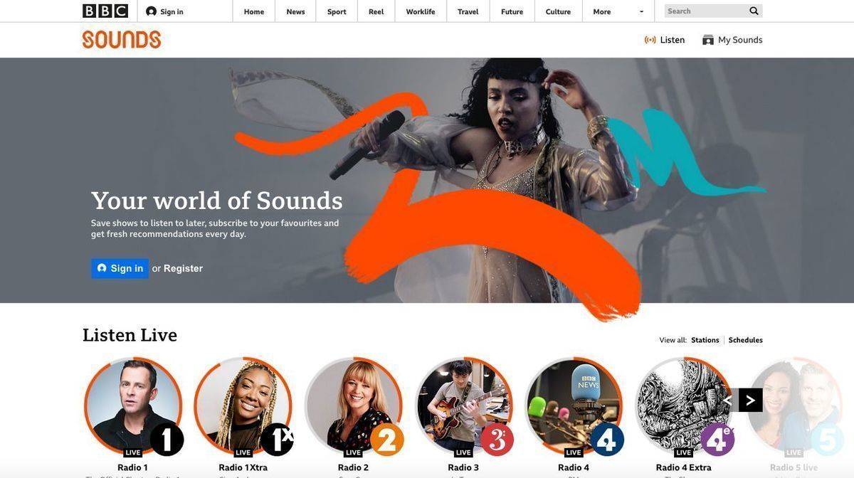 BBC Sounds bietet Live-Radioprogramme sowie ein umfangreiches On-demand-Angebot.